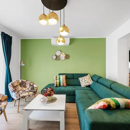 Magnolia With Jacuzzi ピロヴァッツ