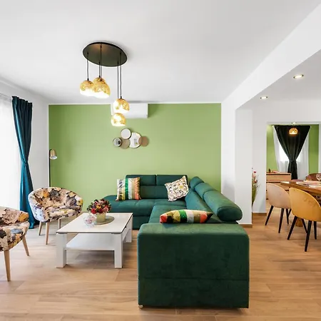 ヴィラ Magnolia With Jacuzzi