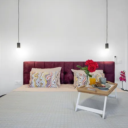 Magnolia With Jacuzzi Villa Pirovac