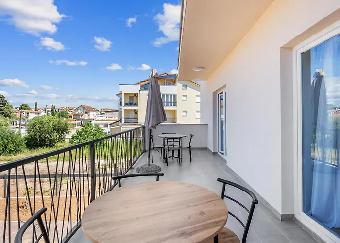 Magnolia With Jacuzzi ピロヴァッツ