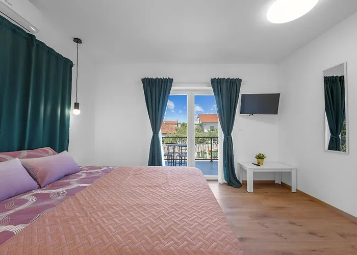 Magnolia With Jacuzzi ピロヴァッツ