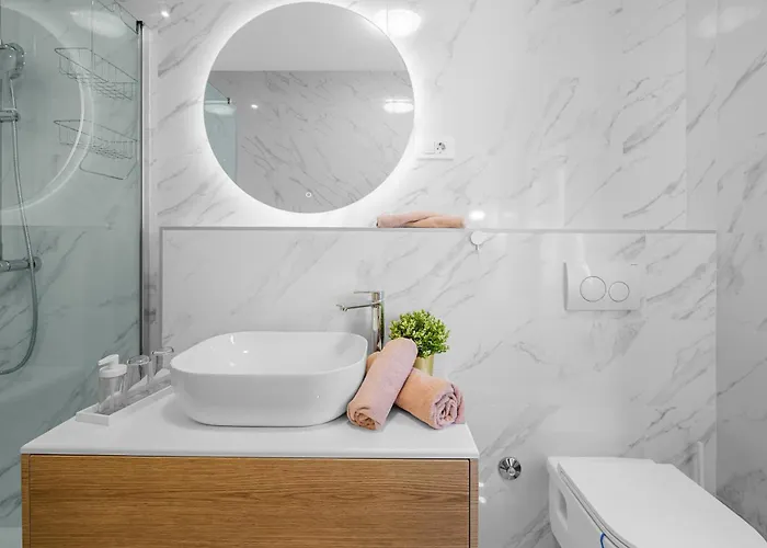 Magnolia With Jacuzzi * ピロヴァッツ